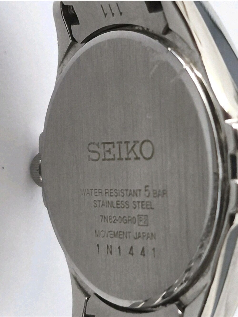 Seiko 7N82-0GR0 MOP Date Women's Watch. - Picture 3 of 12